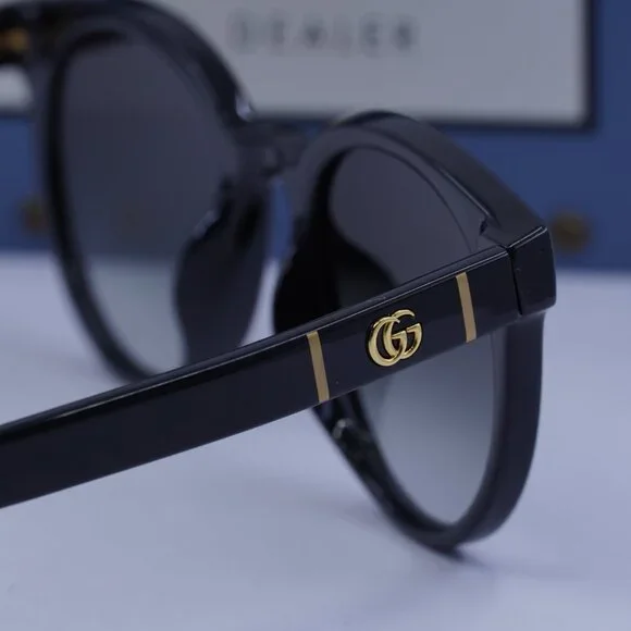 Gucci GG0638SK 001 Round Sunglasses - Black\Grey display picture 1